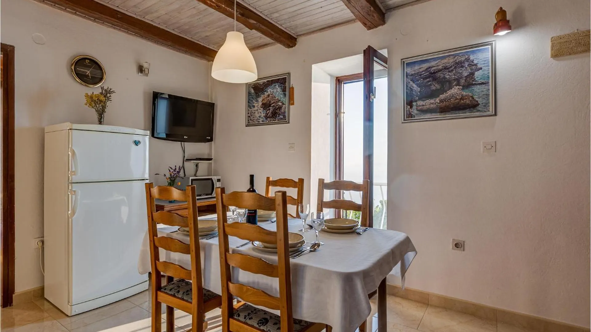 2 Bedroom Nice Apartment In Stara Baška