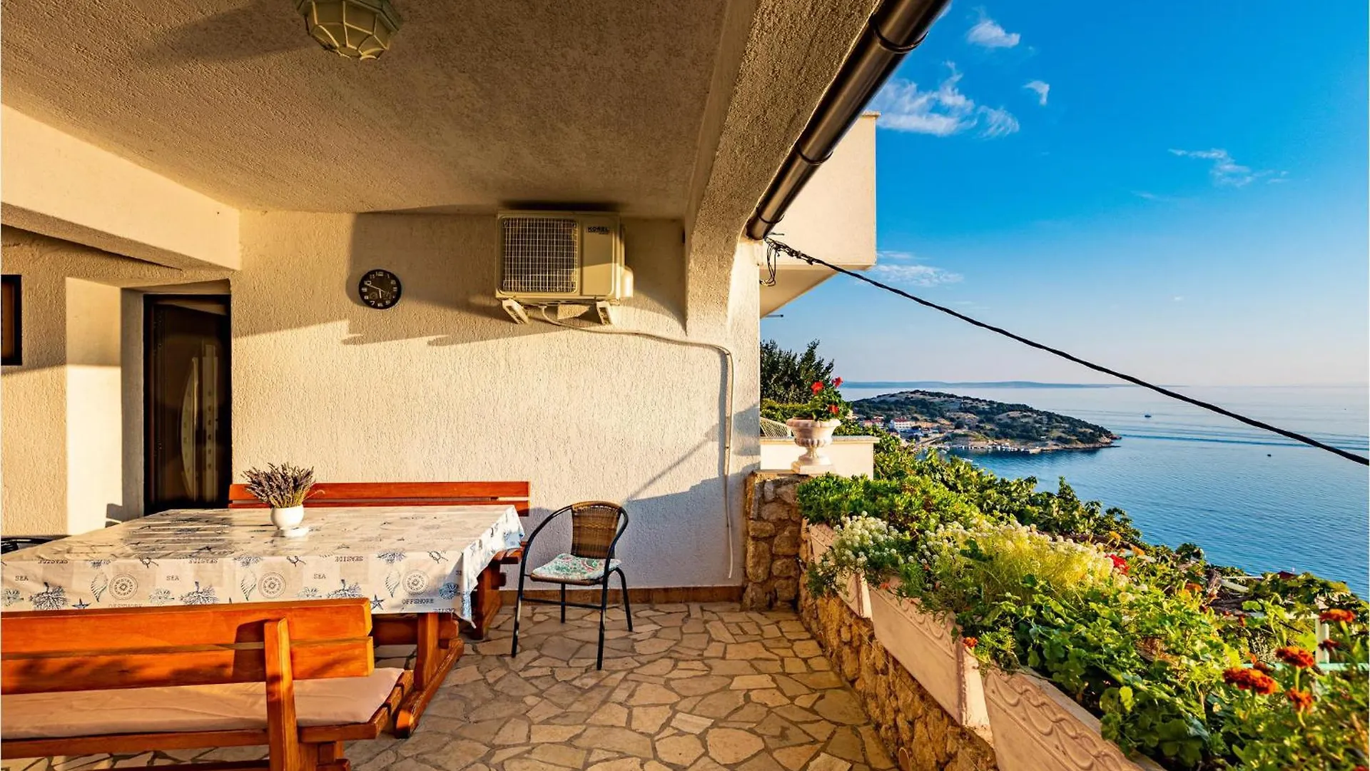 2 Bedroom Nice Apartment In Stara Baška 0*,